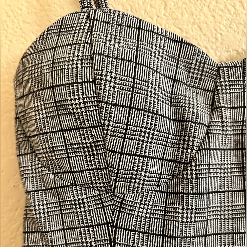 Cute Ruffled Plaid Top - Picture 3 of 5